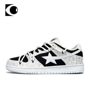 Sapatos de vestido Caju Flores Graffiti Patchwork Sapatos Casuais Homens Vintage Hip Hop Star Patch Sneakers Anti-Slip Sports Running Shoes Unisex 231207