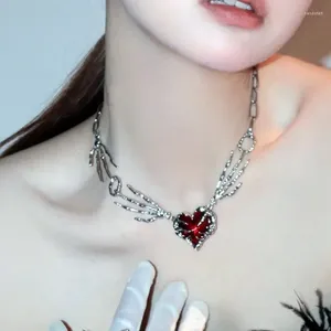 Anhänger Halsketten Gothic Rote Pfirsich Herz Halskette Für Frauen Mädchen Geist Klaue Liebe Choker PunkClavicle Kette Halloween Geschenke Großhandel