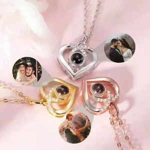 Charms Customized Po Projection Zircon Heart Pendant Necklace For Lover Jewelry Memory Gift Custom Picture Peach Heart Collar Chain 231204