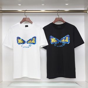 Lyxiga herrar t shirt sommar korta ärmar för män kvinnor designer tshirts tryckt toppar casual tshirt kvinna utomhus man tees besättning nacke kläder032