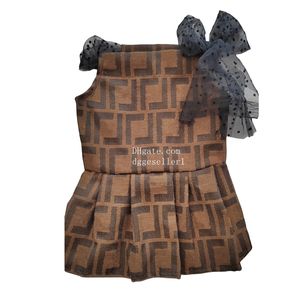 Designer Dog Dresses Classic Pattern Dog Abbigliamento per cane carino Summer Cuppy Gonna Princess Cat Abito in pizzo Abito da sera per compagni per gatti per gatti da gattino SACHE SA A882