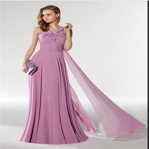 Elegant Chiffon aftonklänningar med handgjorda blommor 2023 Nya arabiska kvinnor Mermaid Halter New Party Prom Dress LL369