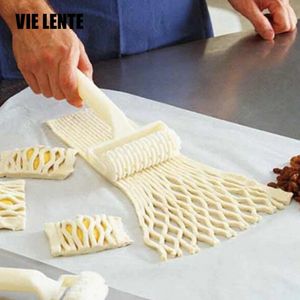 Cooking Utensils Large Size Pizza Roller Cutter Pie Cookie Pastry Baking Tools Knife Bakeware Embossing Dough Lattice Craft 231207