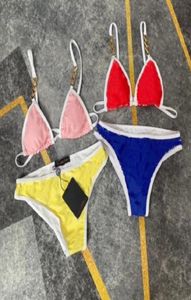 Bordo in velluto siamese di lusso Tessili per la casa Set bikini sexy con ricamo Lettere di marca Costumi da bagno Designer Catena di metallo Alta qualità Ladie6128183