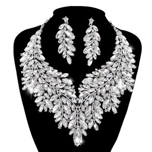 Bröllopsmycken sätter lyxig Dubai -stil kristalluttalande brud silver färg prom halsband örhänge julklapp 231207