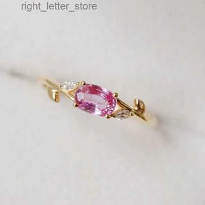 Solitaire Ring 925 Sterling Silver Gold Rose Flower Pink Stone Ring Zircon Luxury Vintage Design Söt bröllopsmodesmycken för kvinnor YQ231207