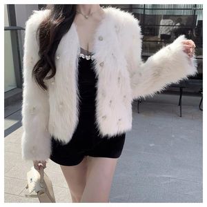 Women's Fur GigiMix Women Designer Beading Faux Coat Mongolia Sheep Jacket Gardient Cropped Fluffy Short Overcoats