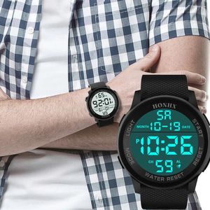 Armbandsur lyxiga män analog digital militärklocka sport led vattentätt handled automatisk lysande klocka mode montre homme