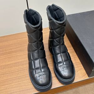 Winter Classic Women Boots المصممة الشهيرة Diamond Lattice Side Zipper Brand Ladies Martin Boots أصلية جلدية سميكة وصول