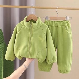 Set di abbigliamento Autunno Inverno Neonati maschi e femmine Vestiti Set per bambini Moda Ola Velluto Cartoon Dog Cerniera Cappotti Pantaloni Due pezzi Abiti per bambini