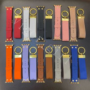 Tasarımcı Keychains Watch Band Seti 10 Renk Süper Kaliteli PU Deri Ana Zincir Kız Anahtarları Güzellik Dekorasyon Gümrükleri 3 PCS/Orijinal Kutu Logosu ile Set Moda Aksesuarları