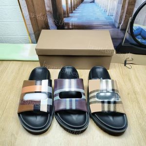 Slippers Designer Foam Sandals Classic Check Hollow Out Hole Beach Slide Flops