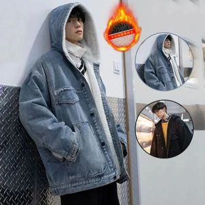 Herrjackor vinter man fleece hooded jean jackets blå cowboy ytterkläder tjock varm denim rockar stora fickor män denim jacka plus storlek 231206