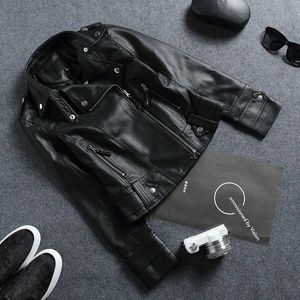 Женская кожаная осенняя женская короткая черная куртка из искусственной кожи в готическом стиле в стиле панк, модное мотоциклетное повседневное дикое пальто, готические зимние пальто 231207