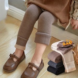 Calças 2023 outono inverno bebê meninas calça algodão quente leggings crianças calças de veludo sólido crianças roupas estilo coreano 231207