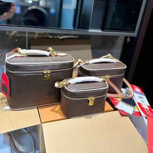 Kosmetiktasche, große Handtasche, Designer-Tragetasche, Umhängetaschen, Rindsleder, Narbung, echtes Leder, Gold-Metall-Reißverschluss, hochwertige Mode, Briefdruck, drei Größen