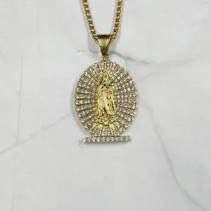 Colares Pingente Dainty Cor de Ouro Medalhão Colar de Aço Inoxidável com Strass Mãe Maria Presente Religioso Acessórios de Jóias