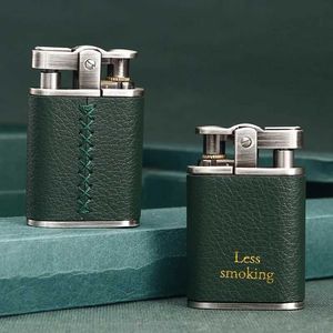 High-end Pure Hand-Sewn Leather Case Kerogene Lighter Classic Mleing Wheel Open Flame Windsecture Men's Holiday Gift