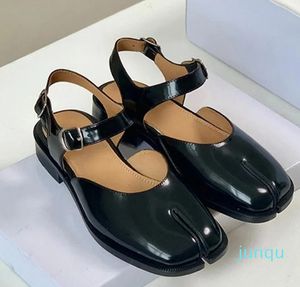 Scarpe basse da donna eleganti con punta divisa da donna Tabi casual Mary Jane