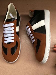 Män stövlar lyxiga casual skor sneakers män låga toppar skridskor promenad berömd gummisula fest bröllopslöpare tränare eu38-46 för pojkar stövlar