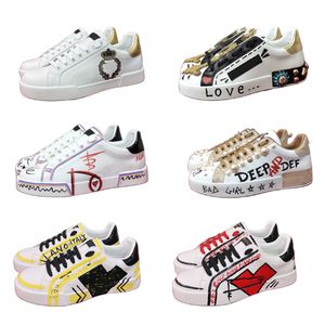 scarpe casual firmate sneaker da donna in vera pelle sneakers bianche con graffiti moda gioielli con diamanti decorazione skateboard scarpe basse di lusso uomo donna outdoor