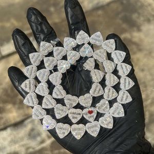 2023 Ny design isad ut Moissanite diamanter Baguette Hip Hop Bust Down Custom Made Heart Tennis Chain