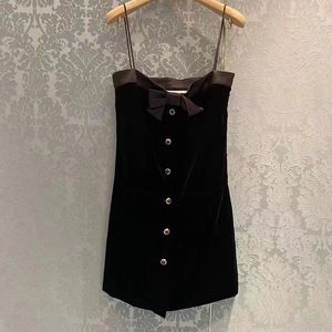 Casual Dresses 2023 Luxury Women High Quality Bowknot Halter Dress Black Velvet kjol Kort kamisol Vest Bustier Tops Lingerie for Party Ladies Autumn Winter