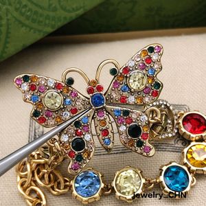 Butterfly Charms för armband Women Star Letter Plated Gold Armband Designer Crystal Inlaid Armband Retro Vintage Anpassa Mens Smycken Luxury Gift With Box