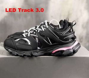 Chaussures Habillees Designer LED Track 3 3.0 Chaussure Hommes Femmes Kosze Triple Noir Blanc Rose Bleu Orange Jaune vert tess. Gomma Sneaker Pistes Sports 9125ess