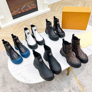 Designer placa rendas até botas de tornozelo mulheres botas de combate de couro preto salto plano botas de inverno de alta qualidade e plataforma sapatos femininos lazer botas de veículos motorizados 42