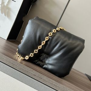 Bolsa goyaaaaa de couro de pele de carneiro napa brilhante, fivela magnética removível com corrente de rosquinha de metal, forro de pele de carneiro Nappa com suporte para ipad mini modelo 062768