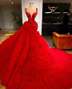 Luxury Red Mermaid aftonklänningar Tiered Ruffles Spaghetti Straps Prom Gowns Women Red Carpet Celebrity Dress