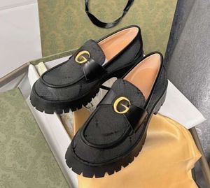 Designer-Loafer, Monolith, gebürstetes Leder, Damen-Designer-Loafer, Slip-on-Damen-Oxford-Schuhe, klobige Gummi-Luxusmode, modische Stollensohle, Plattform von Walking Party33