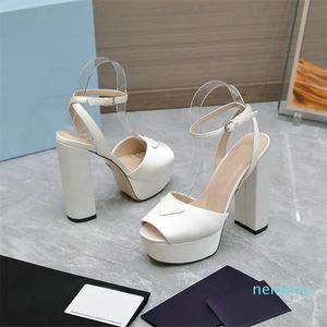 Designer - Womens Silk Sheepskin High Platform Spring Summer Shoes Sandal Block Heel Stängd tå Ankelrem