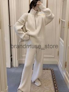 Pantaloni da donna a due pezzi Maglioni con cerniera autunno e inverno Set ispessimento caldo lavorato a maglia a vita alta Pantaloni da donna Completo bianco elegante set a due pezzi per le donne J231216