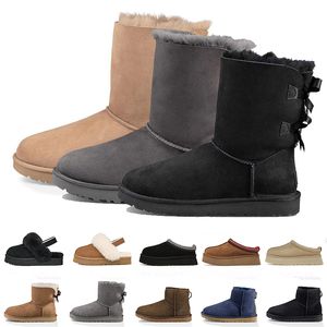 Womens Designer Uges Botas Tasmans Tazz Chinelos Neve Inverno Quente Pele Cheia Fofa Peluda Meia Tornozelo Mini Uggsbooti Bottes Ultra Australie Booties