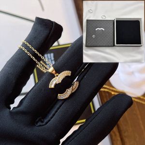 Boutique Designer new Love Gift Necklace Brand Luxury Jewelry 18K Gold Plated Charm Pendant Necklace Classic Design Original Brand Logo Necklace