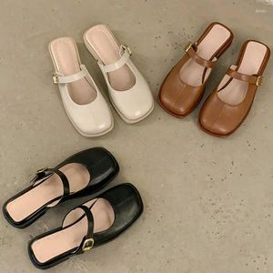 Sandali fatti a mano marroni chiusi a mano Sandali in stile coreano Slifori di piccole dimensioni 33 piatti casuali scarpe slip-on da donna vetrini muli 532