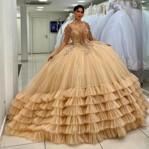 Gold Quinceanera Kleider Schulterfrei Applikationen Spitze Perlen Tull Tiered Vestidos De 15 Formelle Prinzessin Partykleid Süßes Ballkleid