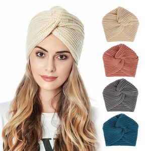 Woolen Indian Hat 2020 Autumn and Winter Women's European and American Solid Color Muzułmańska Czapka Krzyżowa GD1056295Z