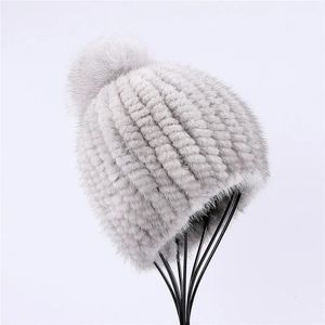 Berretti BeanieSkull 100% vera pelliccia di visone cappello da donna invernale lavorato a maglia berretto russo da ragazza con pon pon di pelliccia berretto femminile spesso elastico 231207