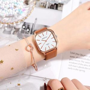 Wristwatches Sleek Modern Men Watch Elegant Square Quartz For Women Minimalistic Design Adjustable Faux Leather Strap Anti-rust