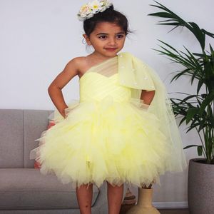 2023 Light Yellow Pearls Flower Girl Dresses Ball Gown Tulle Tiers Vintage Little Girl Christmas Peageant Birthday Christening Tutu Dress Gowns ZJ4237