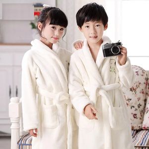 Towels Robes Winter Princess Bathrobe for Girl Flannel Warm Long Robes Boys Soft Cotton Pajamas Casual Kids Sleepwear for 3-14Yrs Bathgrowns 231208