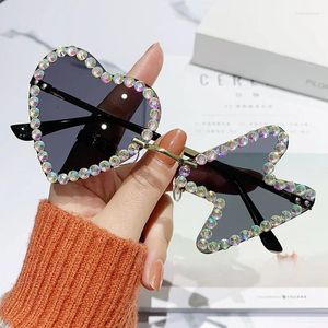 Sunglasses Unique Irregular Hip Hop Heart Shaped Cutting Lens Diamond Luxury Designer Frameless Sun Glasses Rhinestone Handmade