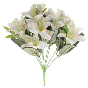 Flores decorativas Lily Bouquet Ornamento de decoração artificial de decoração realista noiva