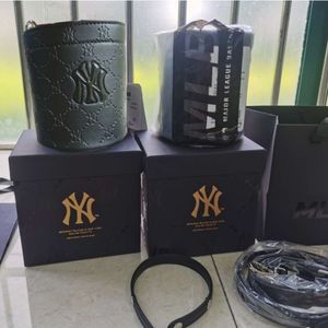 Güney Kore 23 Yeni MLB Parfüm Kova Çantası NY Mektup Matte Gelişmiş Duygu Çanta Moda Günlük Omuz Çantası