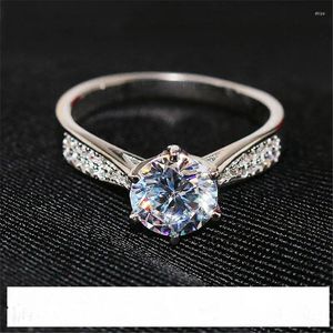Cluster Rings 2023 Jewelry Classic Six-claw Ring Imitation Zircon Women Luxury For Men