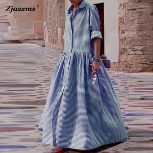 Casual klänningar Autumn Women Långärmad svängklänning Fashion Lady Lapel Button Maxi Spring Female Plaid Loose Evening