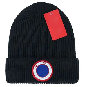 Beanie/Skull Caps Designer Knitwear Temperament Versatile Beanie Knitted Warm Letter Design Christmas Gift Very Nice Hat Dust Bag